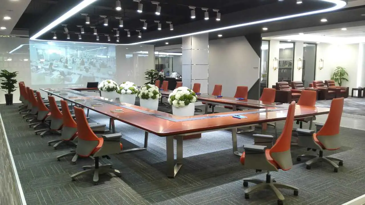 1503 SHOW IN MEETING ROOM